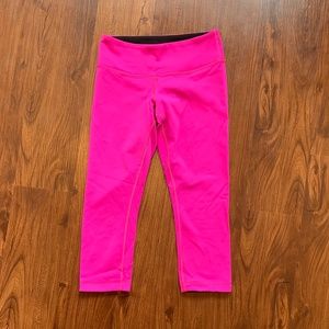 Lululemon // Capris // Reversible // Pink // Black